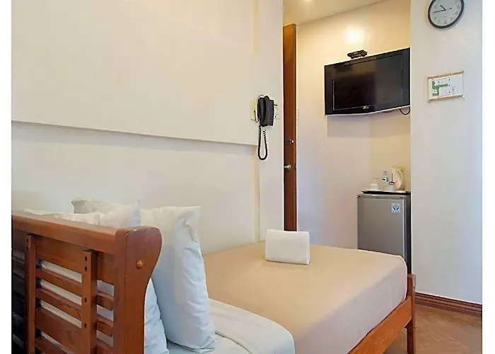 Belvilla Airport Near Makati Formerly Avitel Hotel 3*